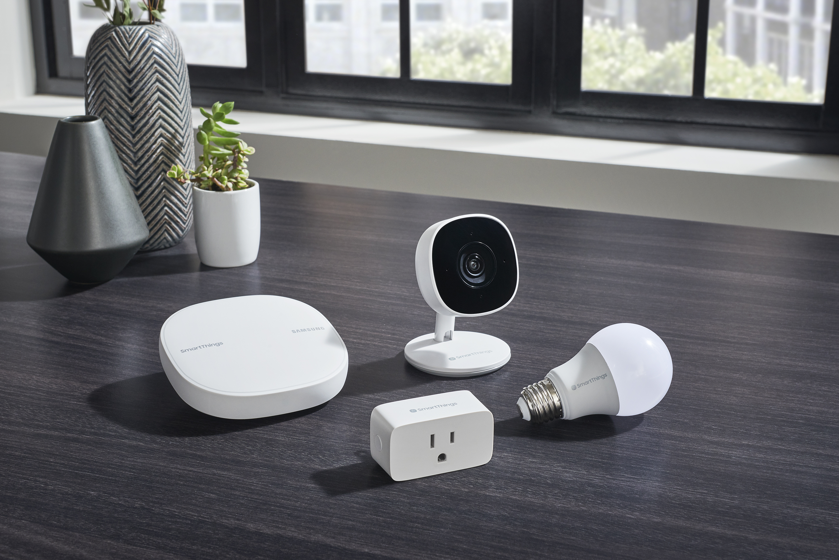 Полезные гаджеты. Samsung SMARTTHINGS Wi Fi. Samsung Smart Home. Samsung SMARTTHINGS cam. Приборы умного дома.