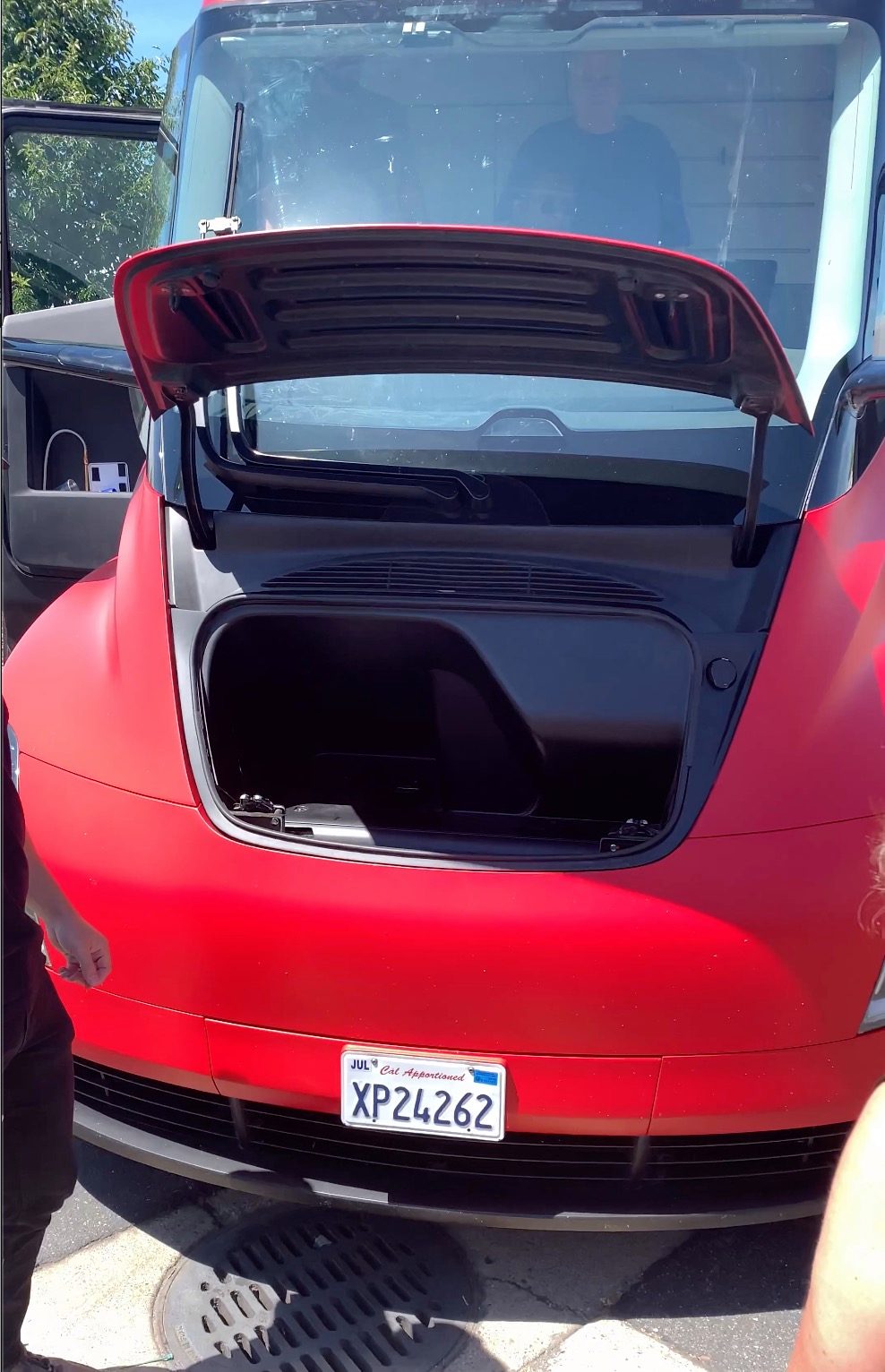 Tesla Semi - Frunk