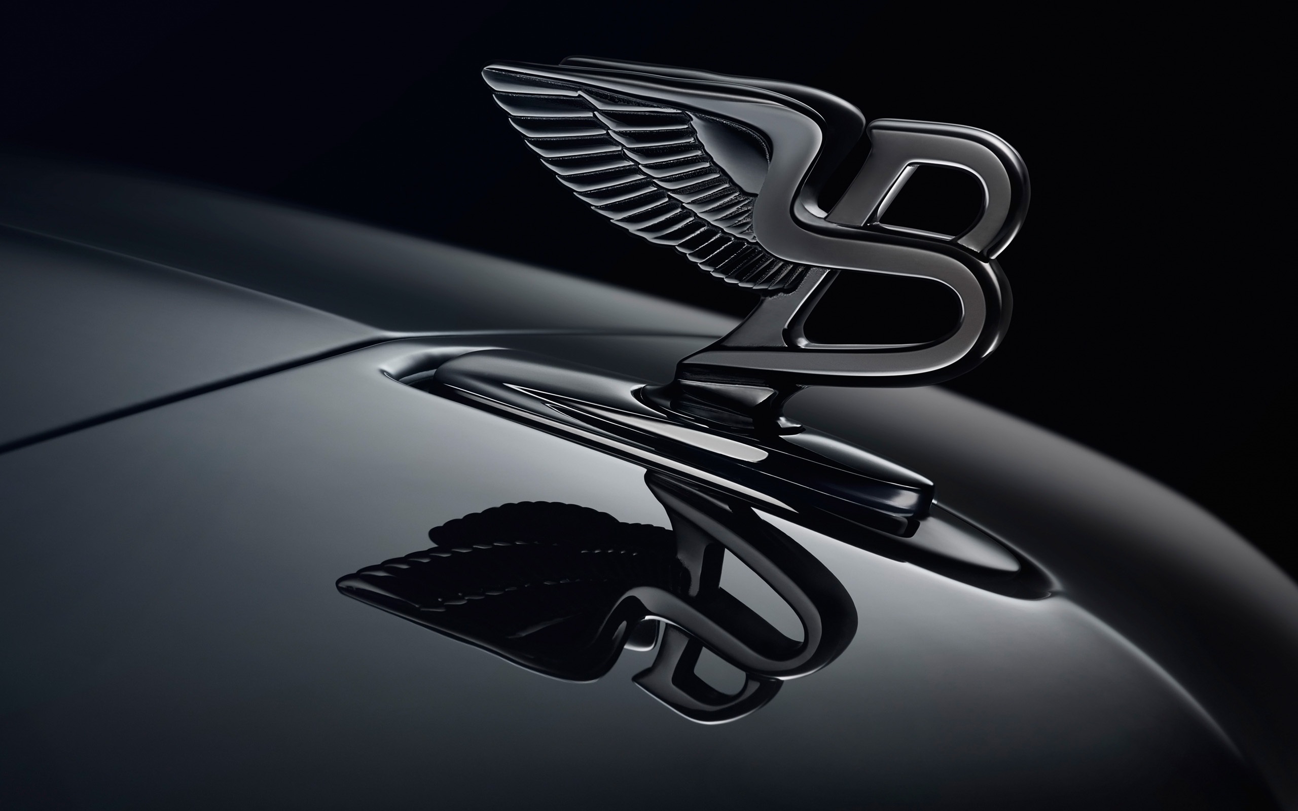 Bentley compte bien se mettre à l'électrique... en 2025