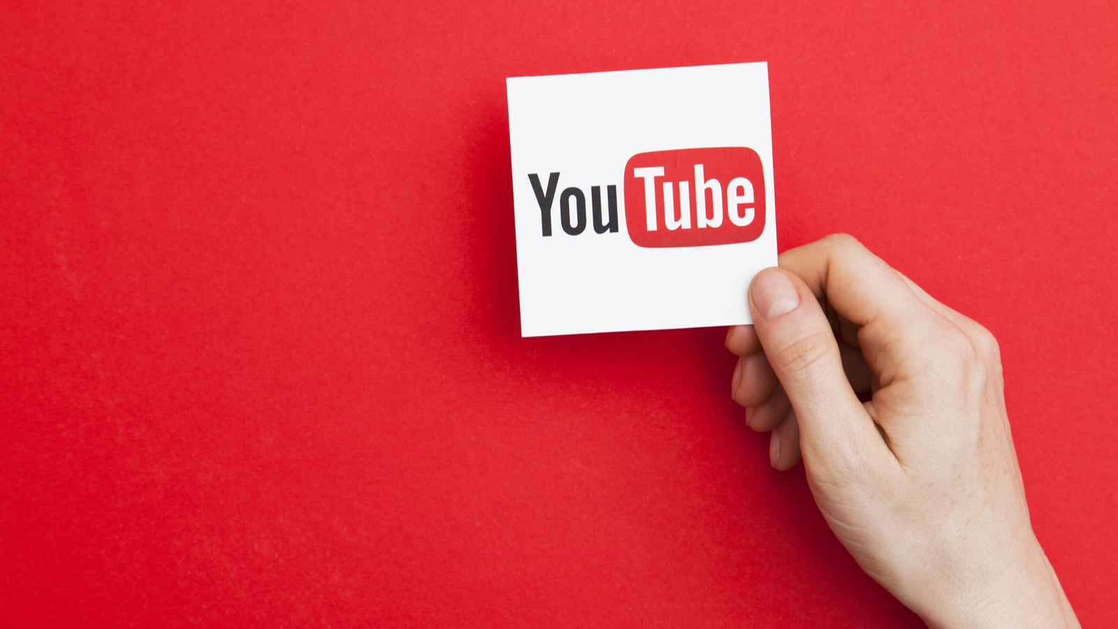 COVID-19 : YouTube a supprimé pas moins d'un million de vidéos propageant de fausses informations