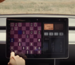 Tesla se la joue western pour promouvoir un nouveau jeu d'échecs intégré à ses voitures