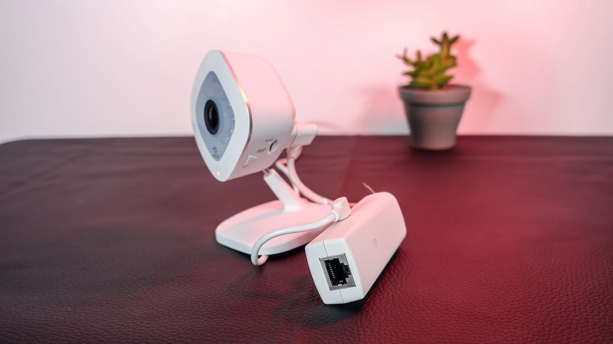 Arlo Q Plus