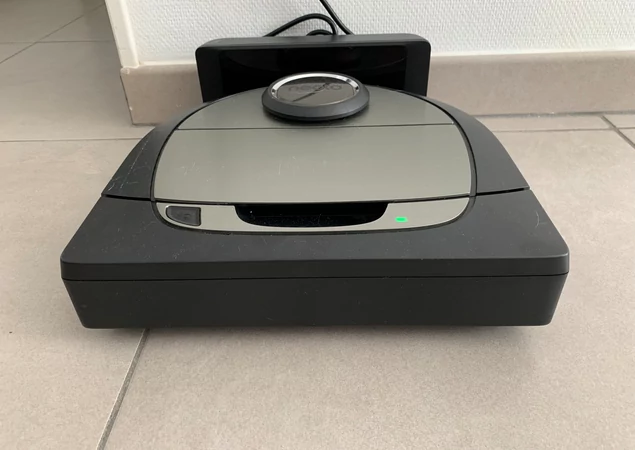 Neato Robotics D7 Connected