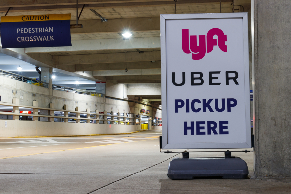 Uber & Lyft © Shutterstock