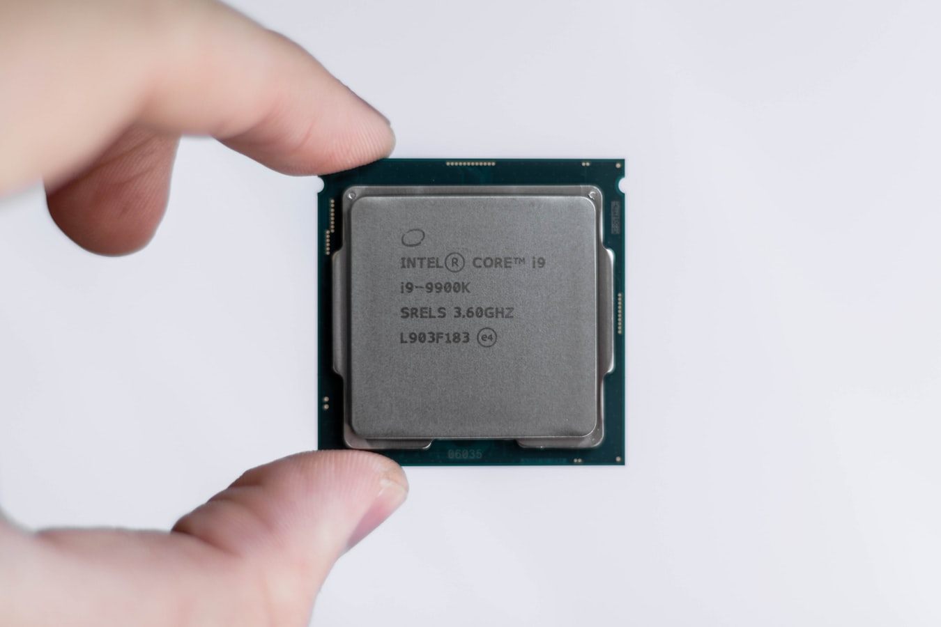 Intel : attendu en avril, le Core i7-10700K pourrait monter jusqu'à 5,3 GHz