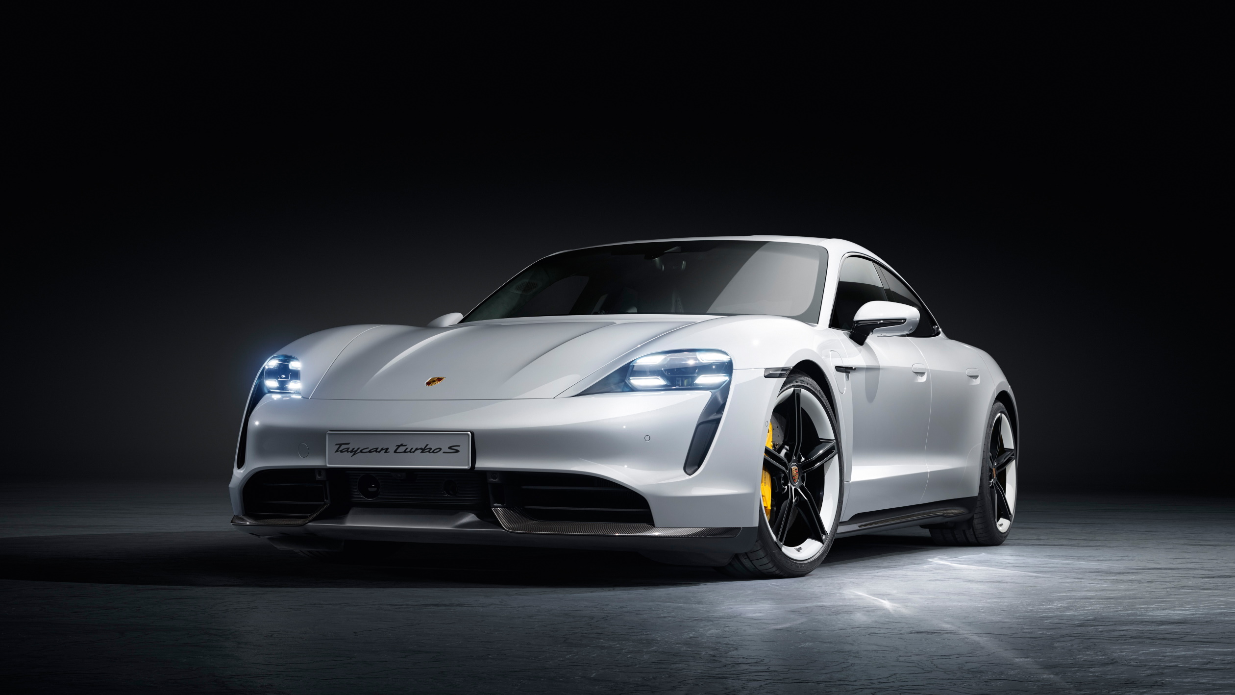 Porsche Taycan électrique : quel bilan au premier semestre 2020 ?