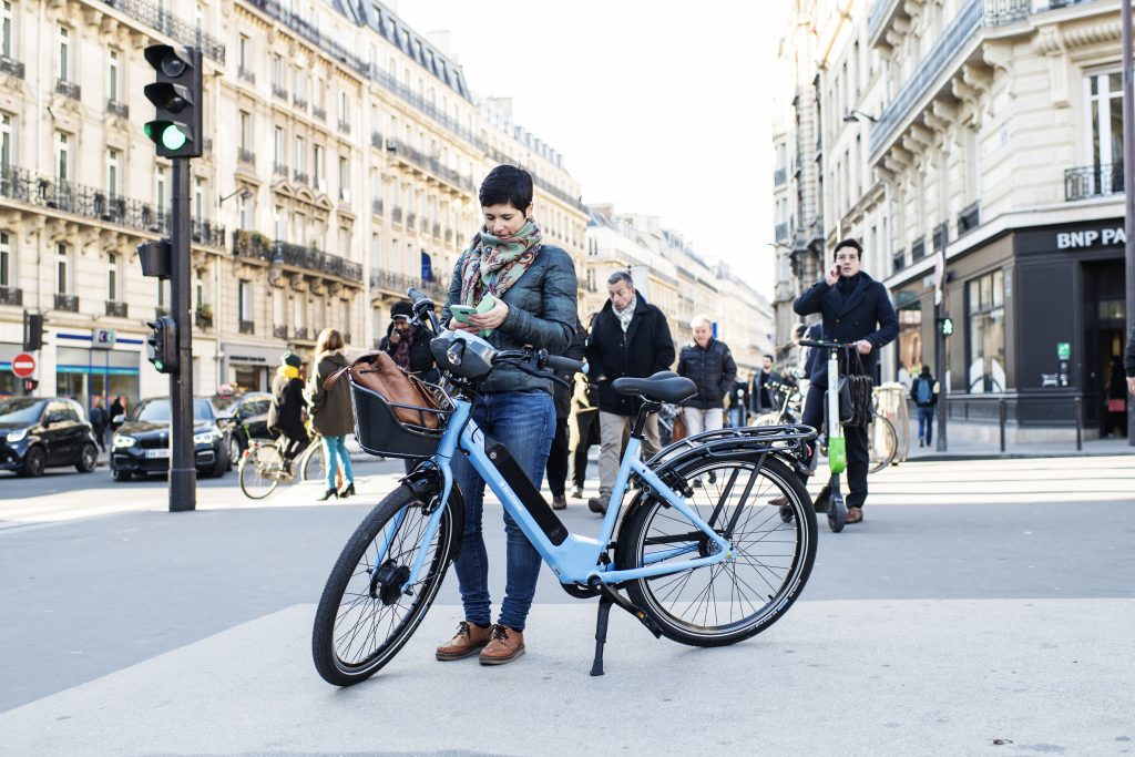 Succès de Véligo : sa flotte va accueillir 5000 nouveaux vélos électriques à la location