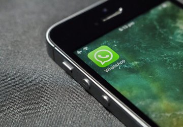 Meta (Facebook) est désormais bloqué en Russie, mais pas encore WhatsApp