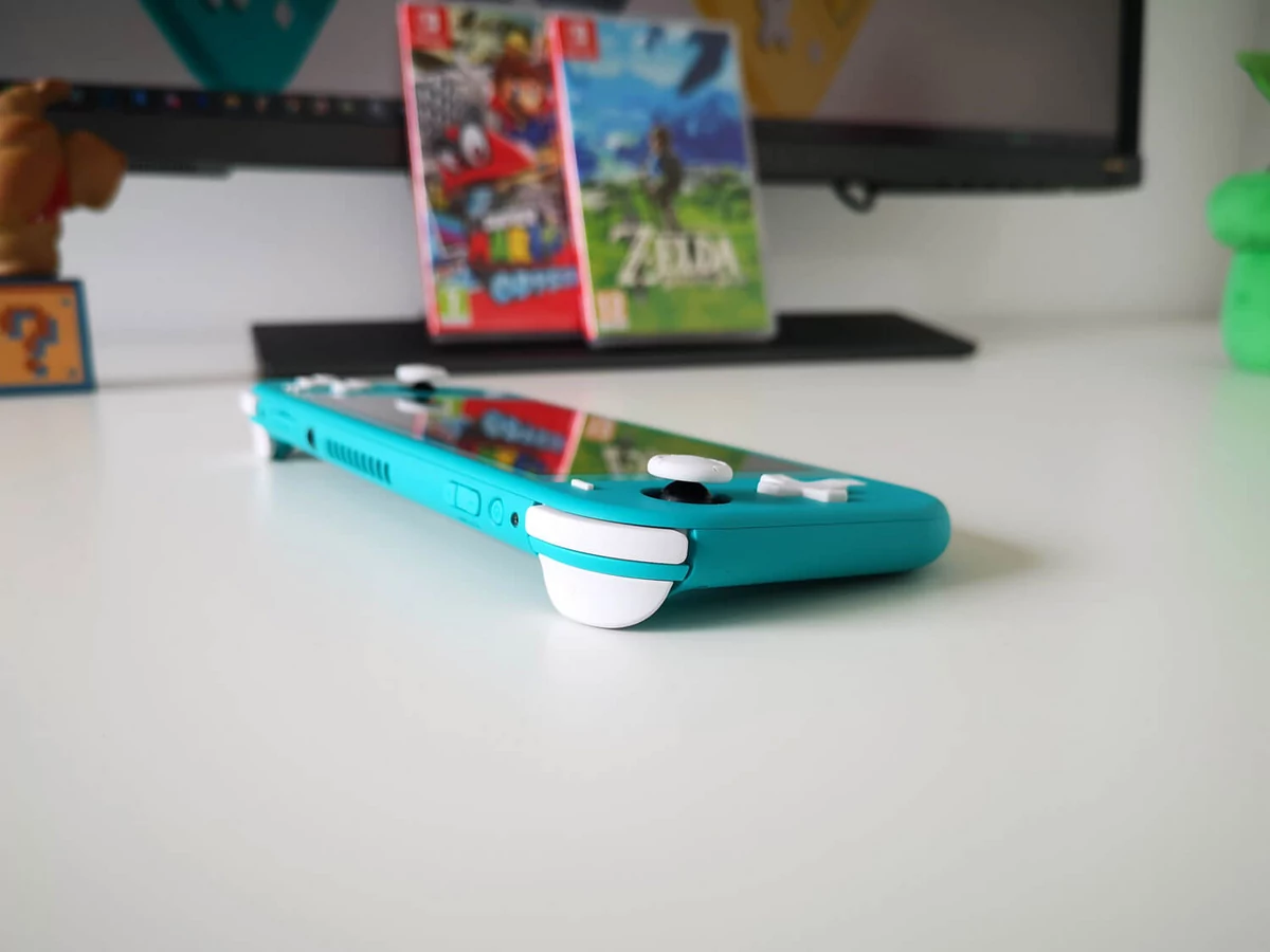 test-nintendo-switch-lite-gachettes.jpg