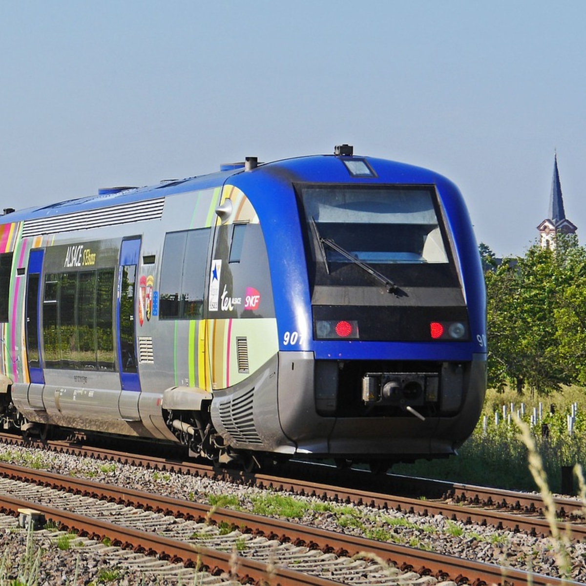 train-diesel-sncf-logo.jpg