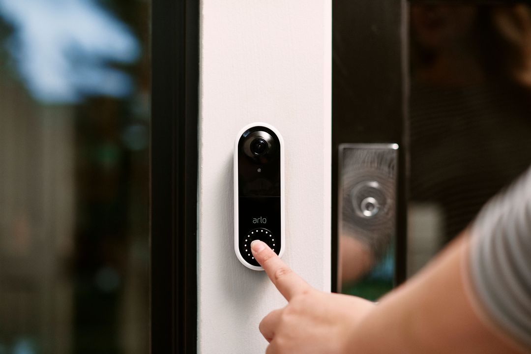 Arlo commercialise (enfin) Video Doorbell, sa sonnette connectée, sur le marché français