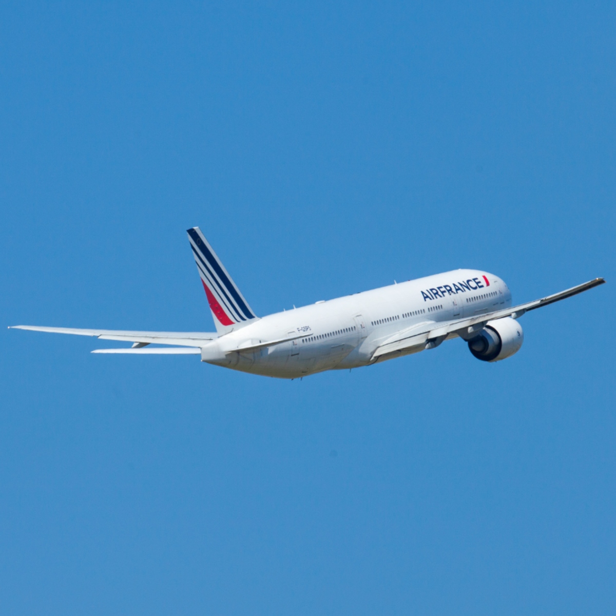 Air France : Bruno Le Maire exige une politique verte et la fin des trajets courts