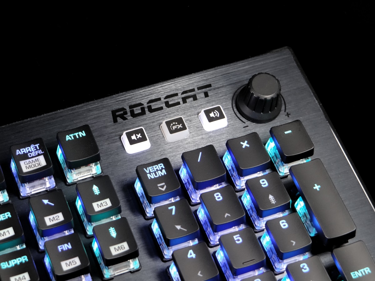 Test Roccat Vulcan 121 Aimo Un Clavier Gaming Qui Joue De Ses Charmes