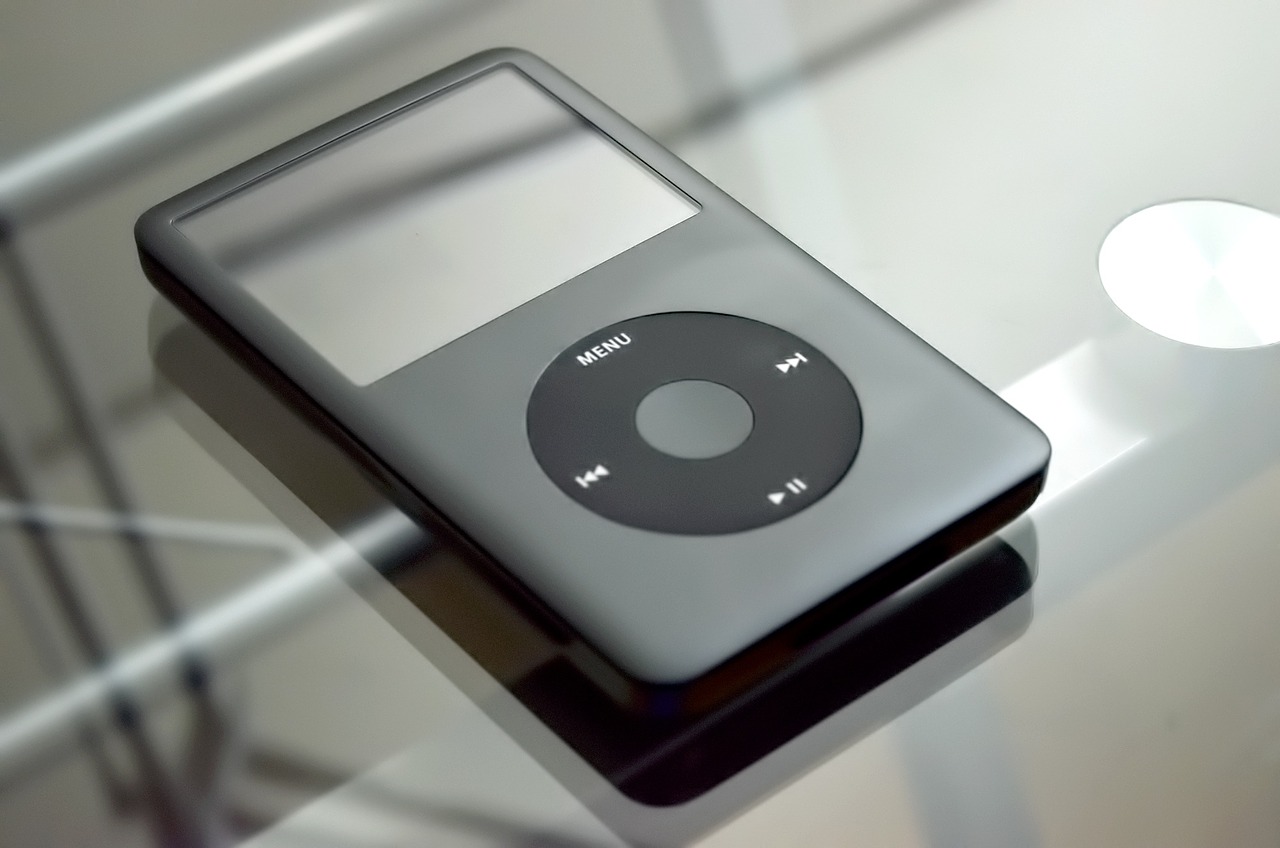 Il y a 20 ans, Apple révolutionnait le monde des baladeurs MP3 avec l'iPod
