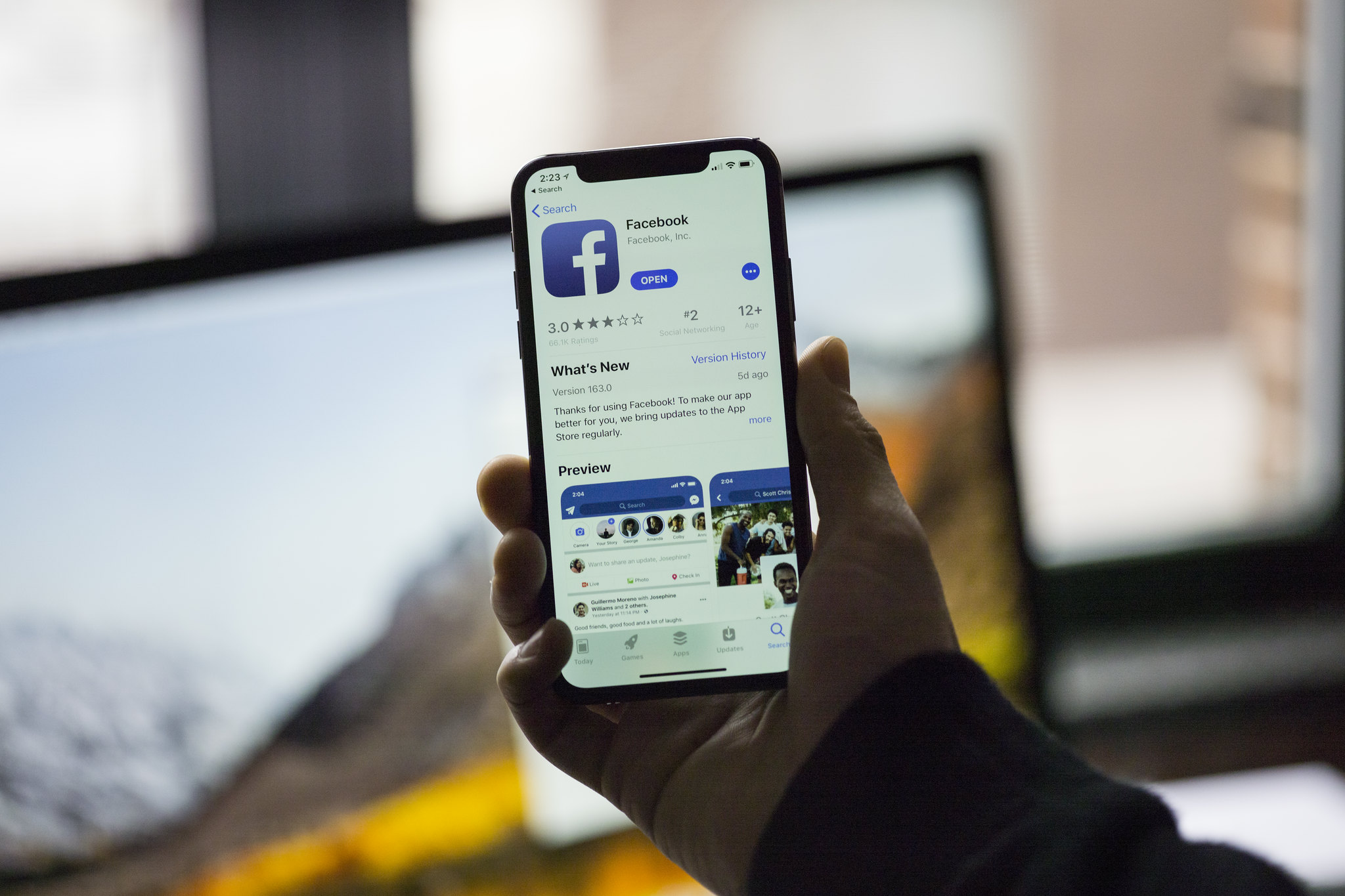 L'app iOS de Facebook utilise la caméra quand vous naviguez dans le fil ...
