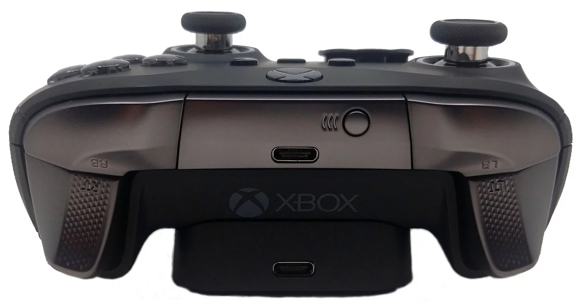 Xbox Elite Series 2_05.jpg
