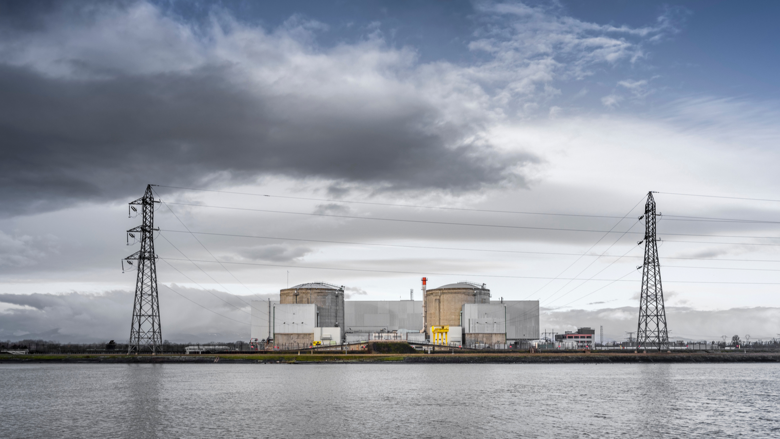 La centrale nucléaire de Fessenheim va être arrêtée ce samedi en vue de son démantèlement