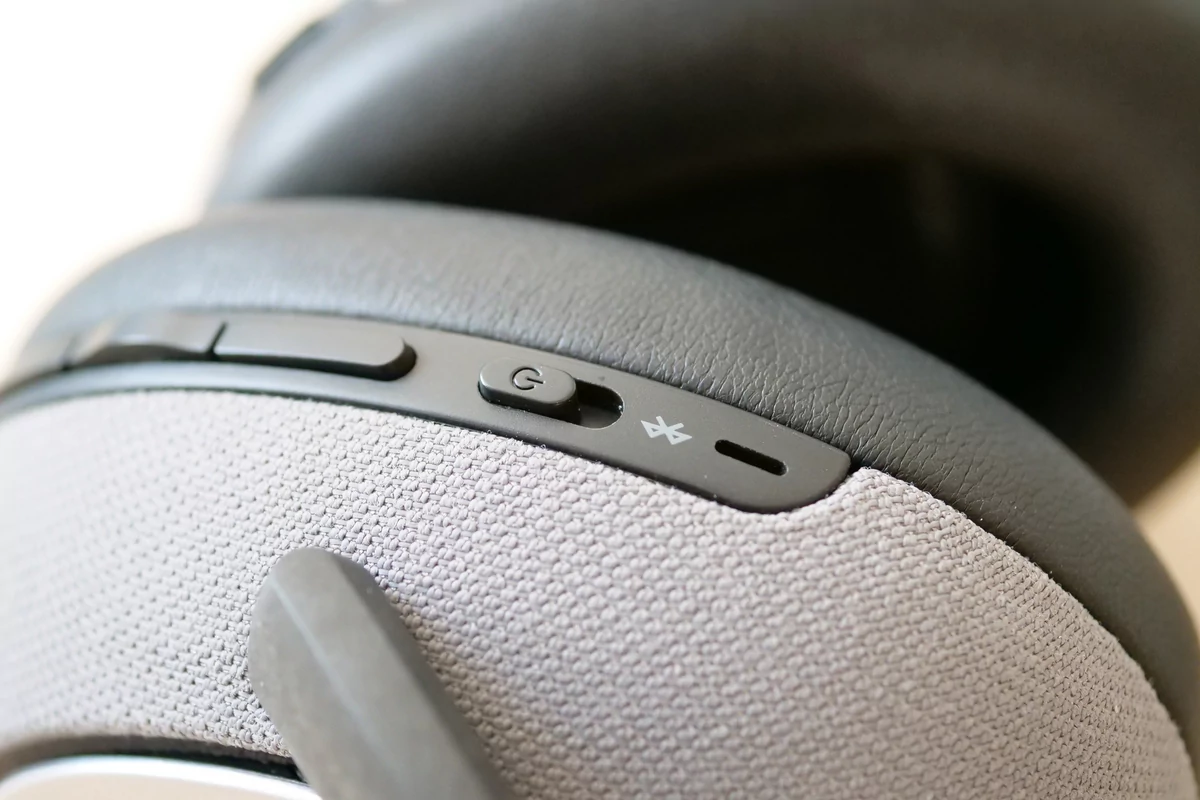 bowers-wilkins-PX7-05-boutons.jpg