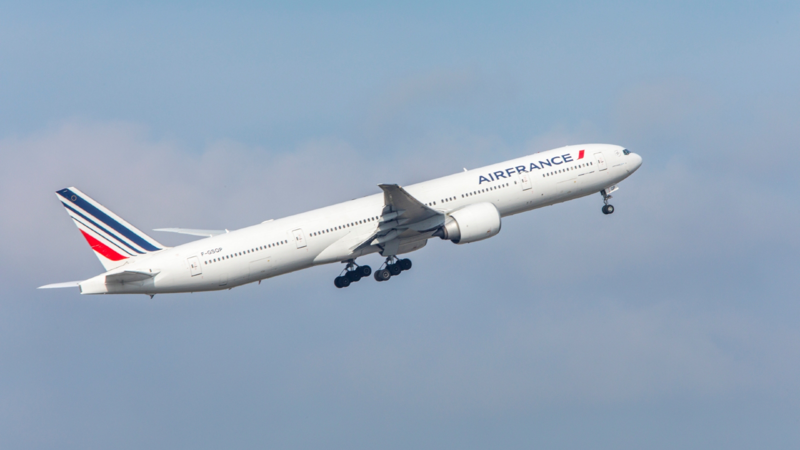 Pour le patron d'Air France-KLM, la taxe carbone sur les billets d'avion sera contre-productive