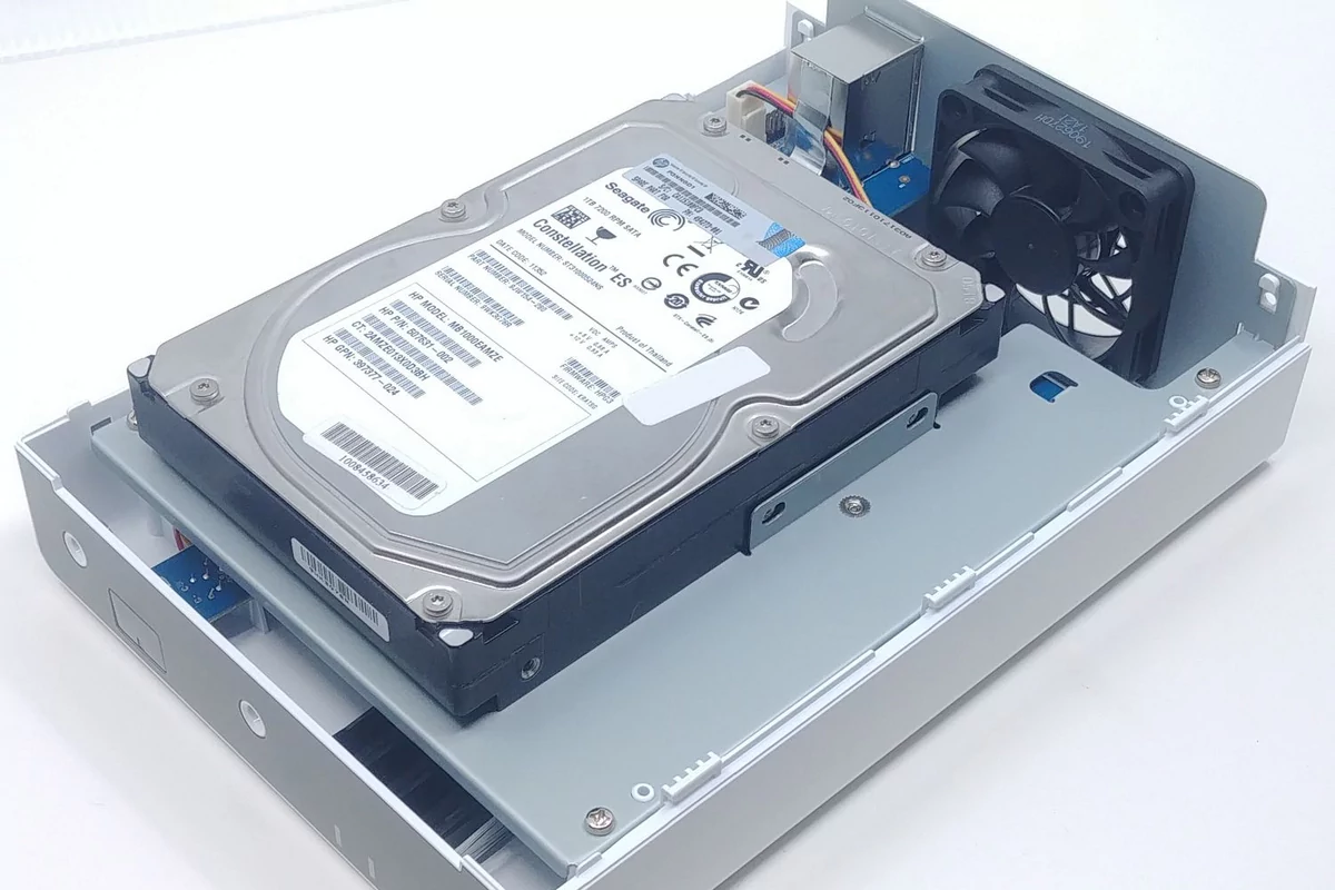 Synology DS120J_06.jpg