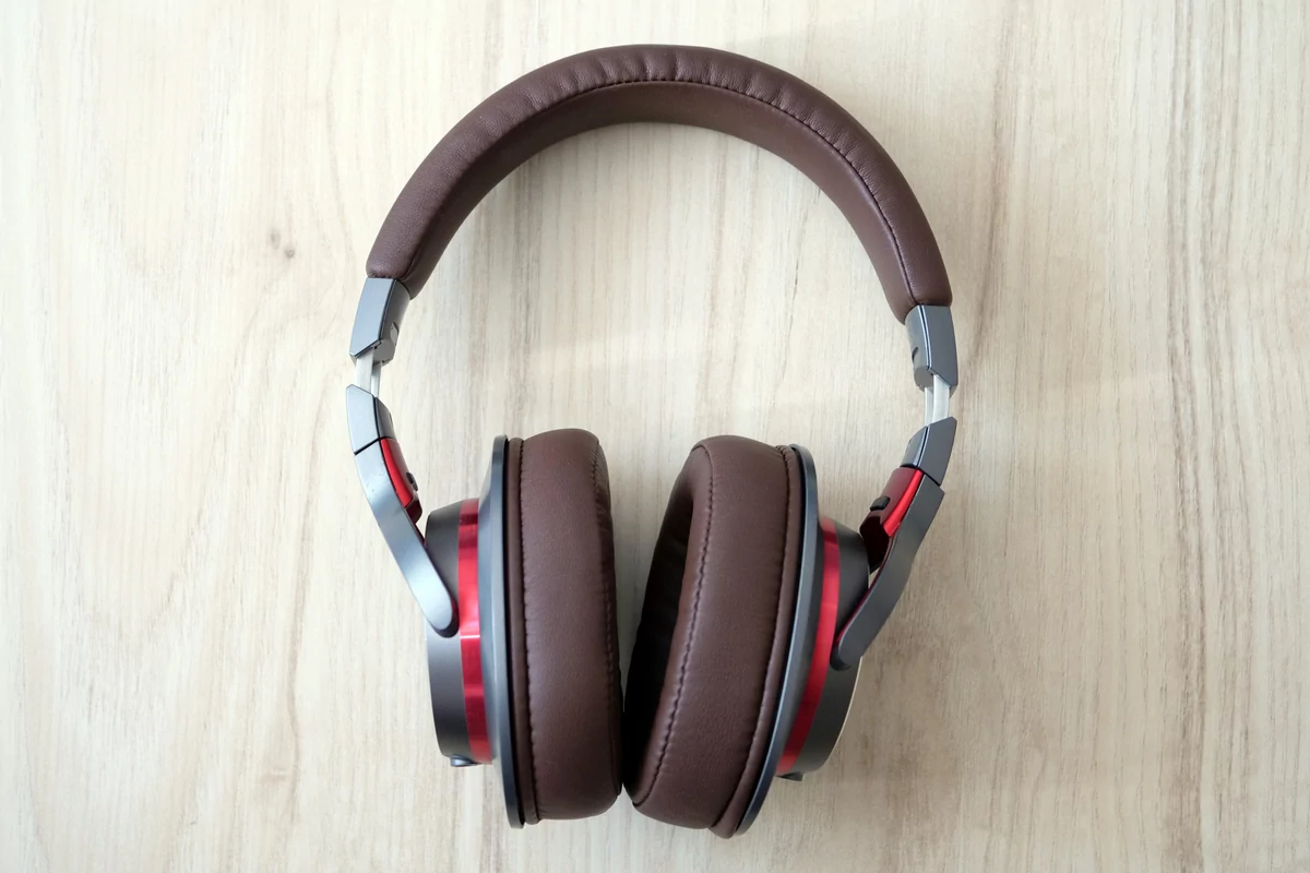 audio-technica-ATH-MSR7b-04-dessus.jpg