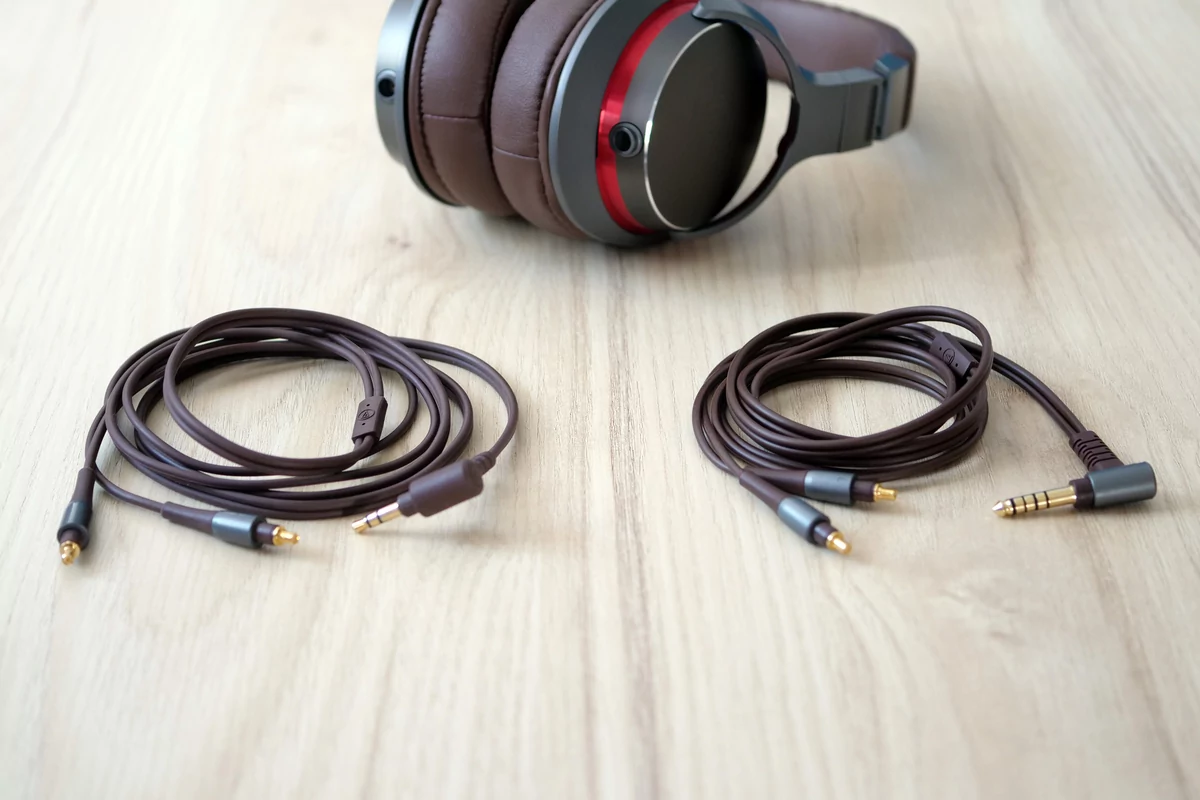 audio-technica-ATH-MSR7b-07-cordons.jpg