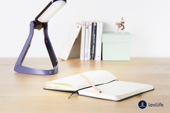 CES 2020 : Lexilight, une lampe de lecture pour les personnes dyslexiques