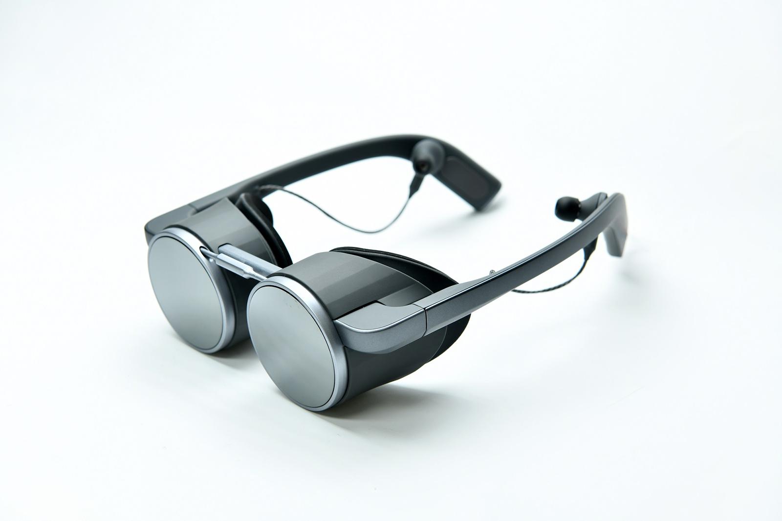 CES 2020 : Panasonic dévoile des lunettes de réalité virtuelle au look très cyberpunk