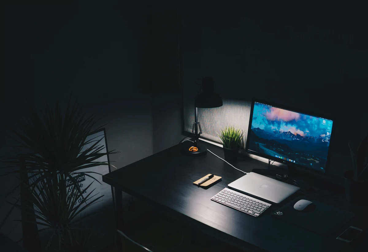 Bureau sombre écran