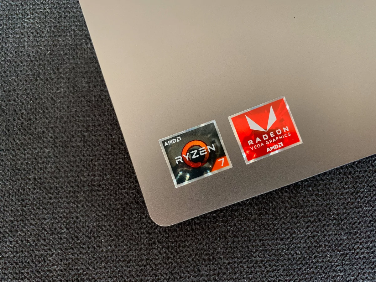 Lenovo IdeaPad S540 (2).jpeg