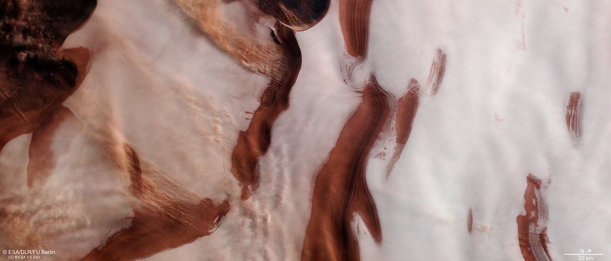 La sonde Mars Express nous offre un cliché renversant du pôle Nord de la planète rouge