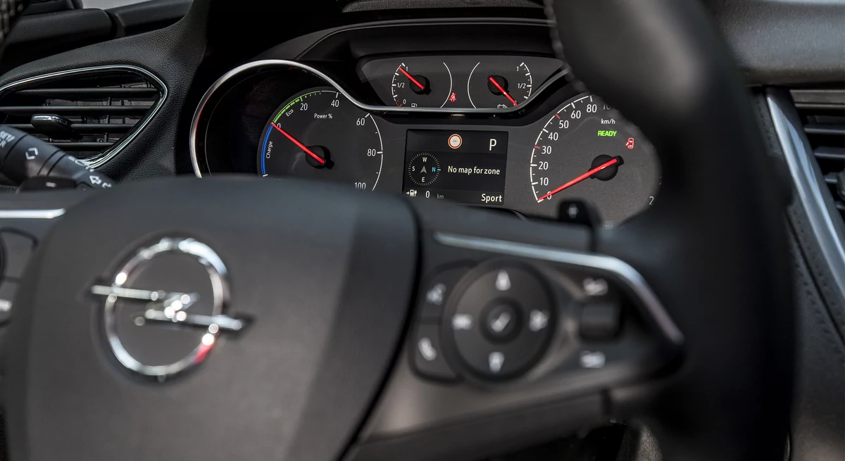 Opel Grandland X Hybrid4