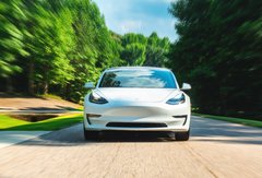 Elon Musk assure que la Tesla Model S tiendra très bientôt les 650 km d'autonomie