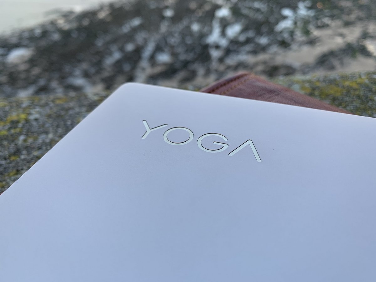 Yoga-C940-Lenovo (1).jpeg