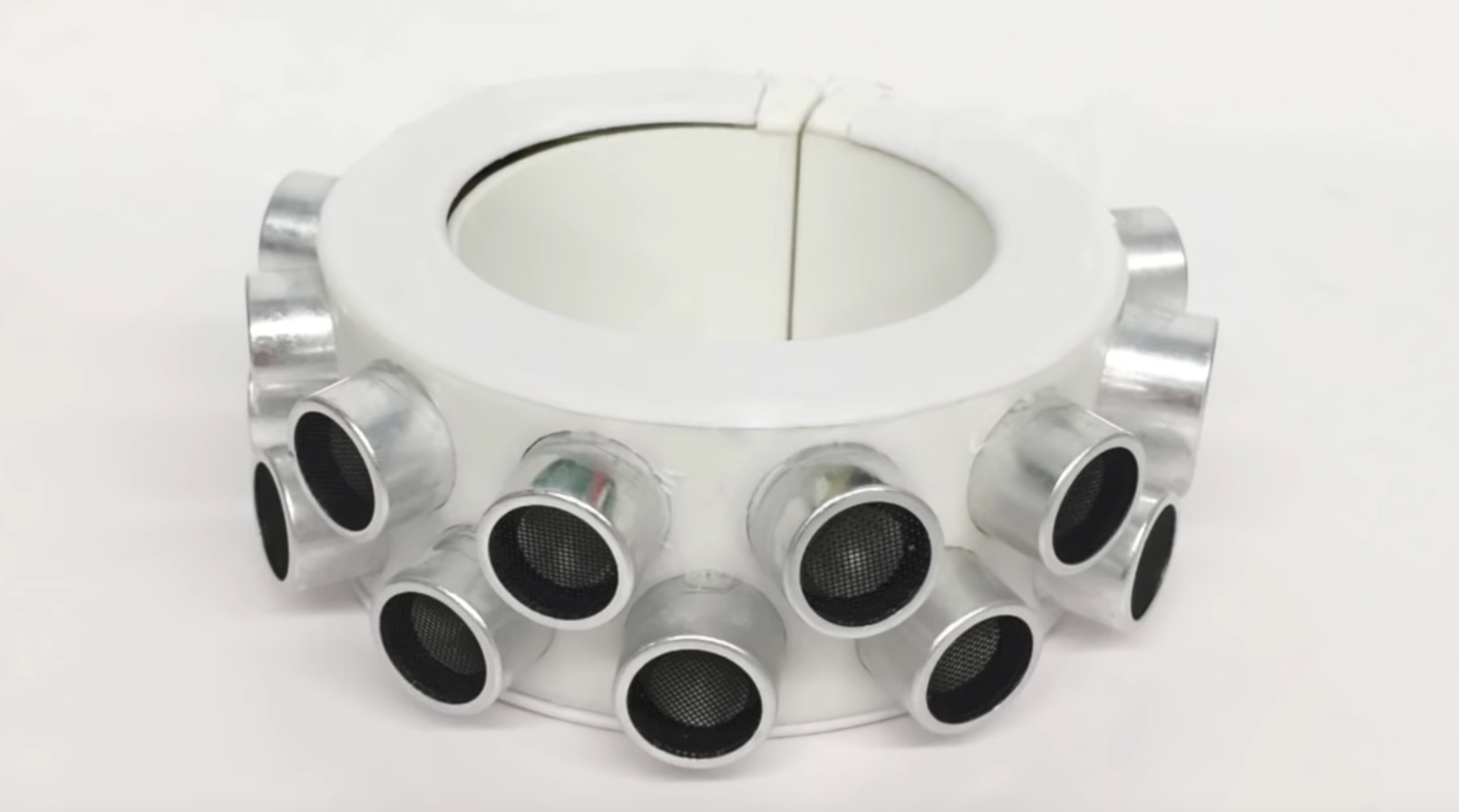 Ce bracelet permet de désactiver le micro des enceintes connectées à proximité