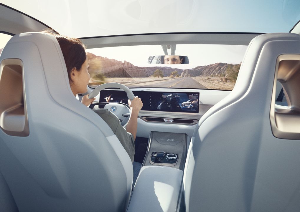 BMW i4