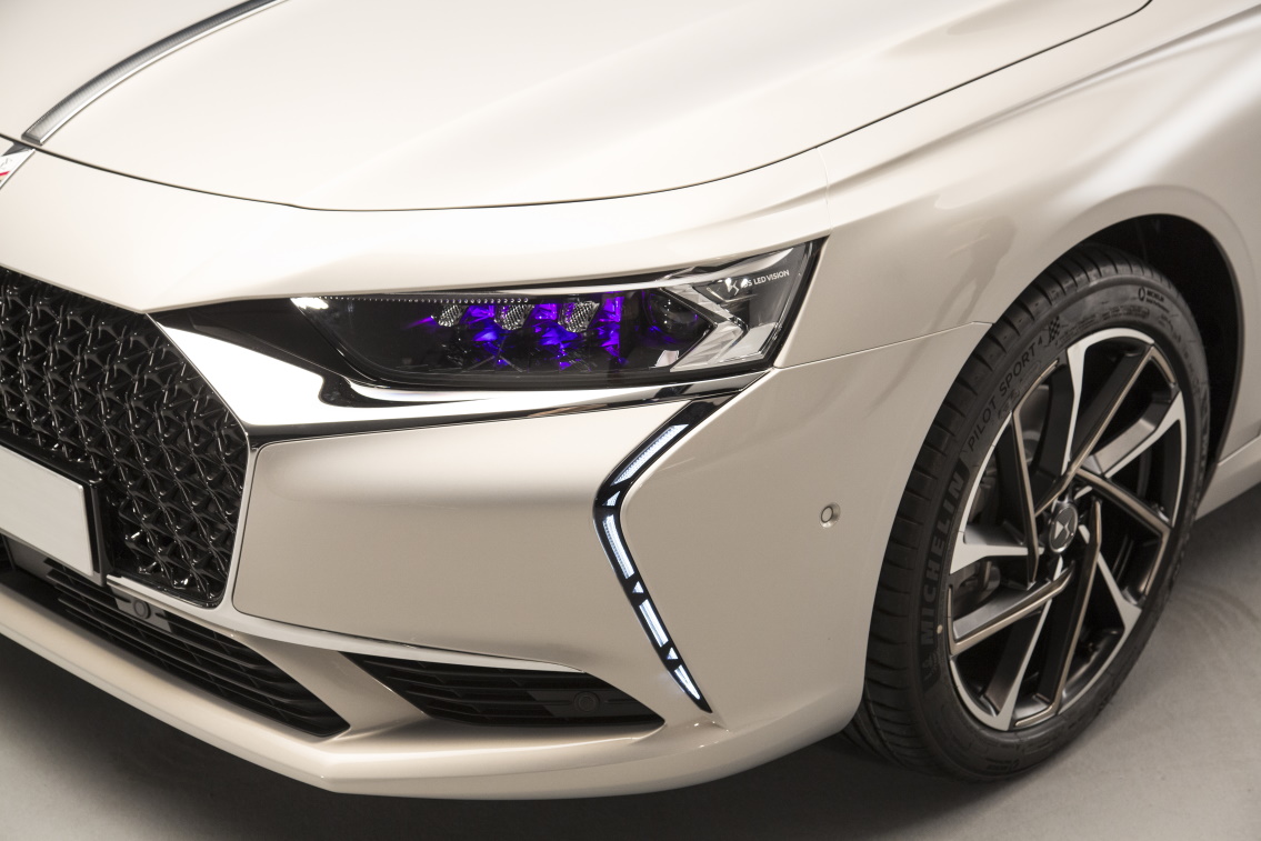 À partir de 2025, DS ne proposera plus que des motorisations électrifiées