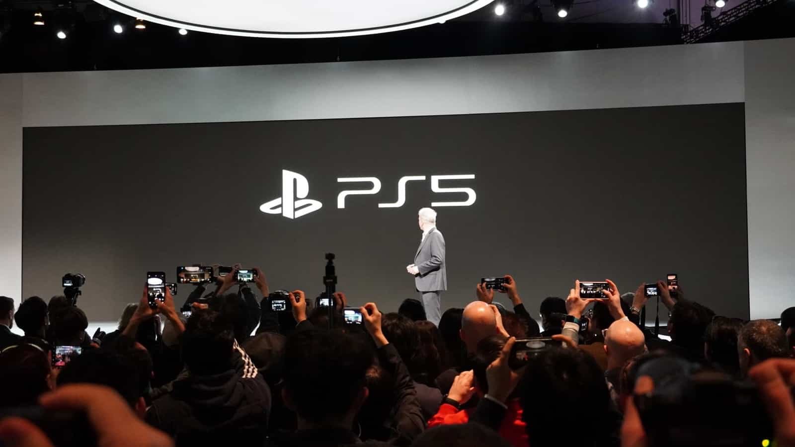 Le coronavirus va-t-il reporter la sortie des PS5 et Xbox Series X à 2021..?