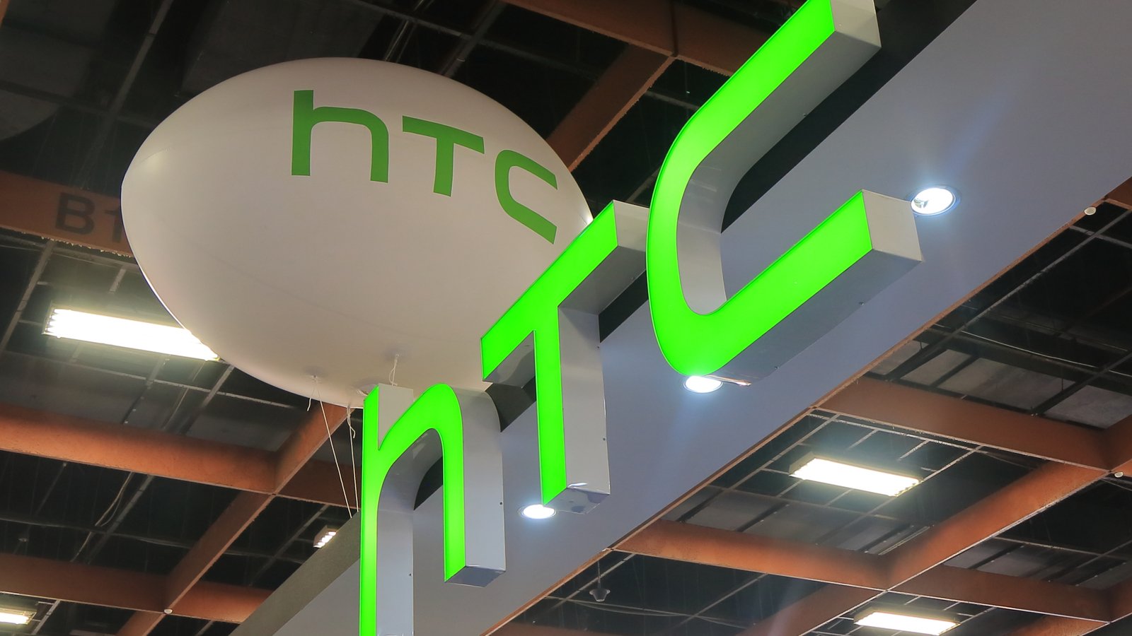 HTC : le fabricant continue une chute qui semble sans fin