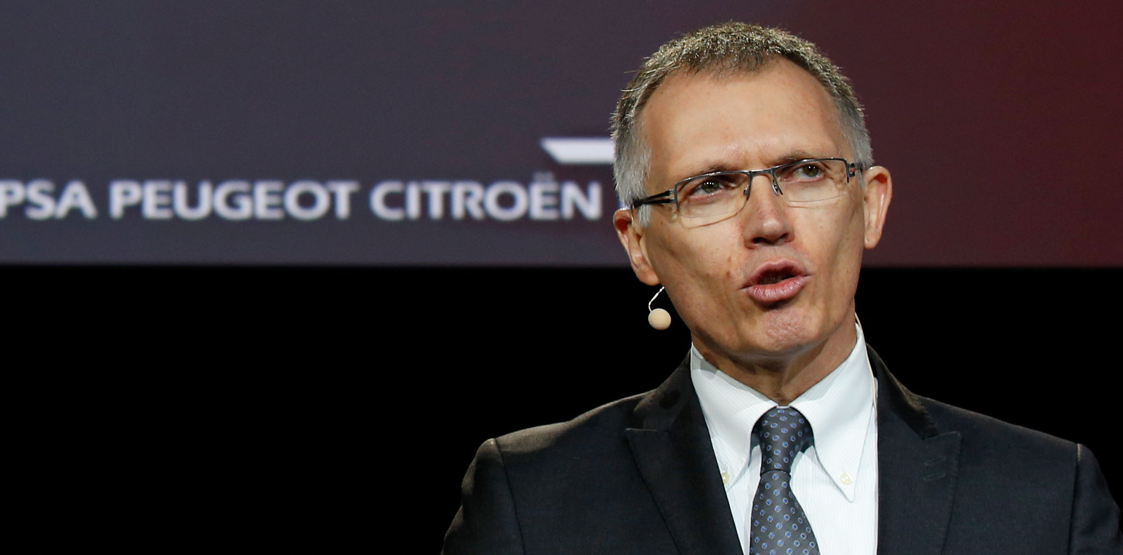 Pourquoi les voitures électriques ne se démocratisent pas, selon le PDG de Peugeot