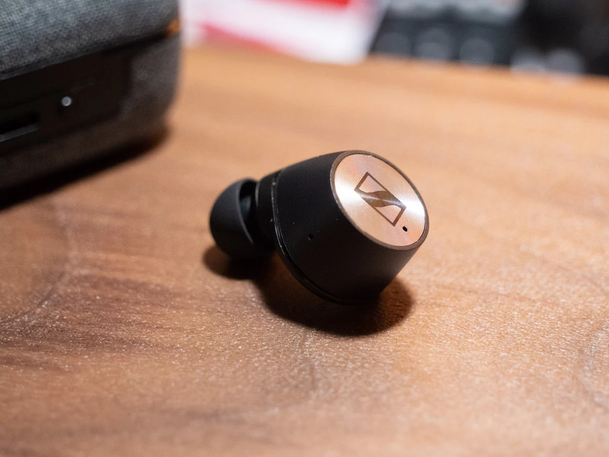 Sennheiser Momentum True Wireless 2 (5).jpg