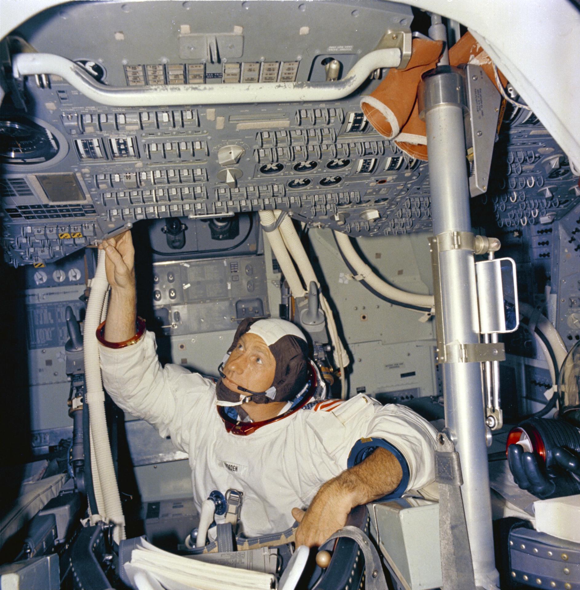 L'astronaute Al Worden, vétéran des missions lunaires Apollo, est décédé