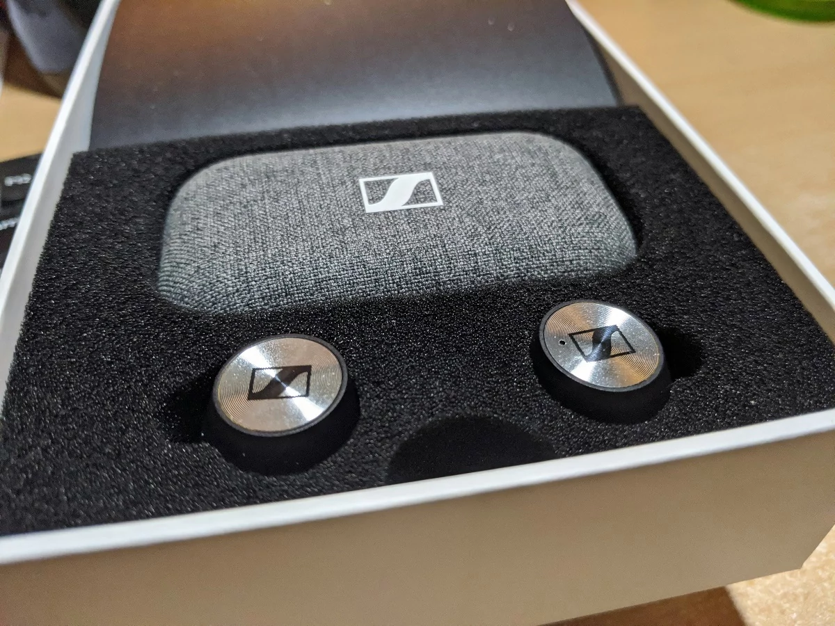 Sennheiser Momentum True Wireless (9).jpg