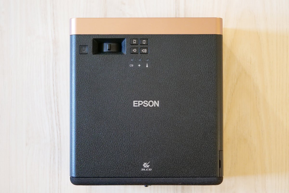 epson-EF-100B-07-focus.jpg