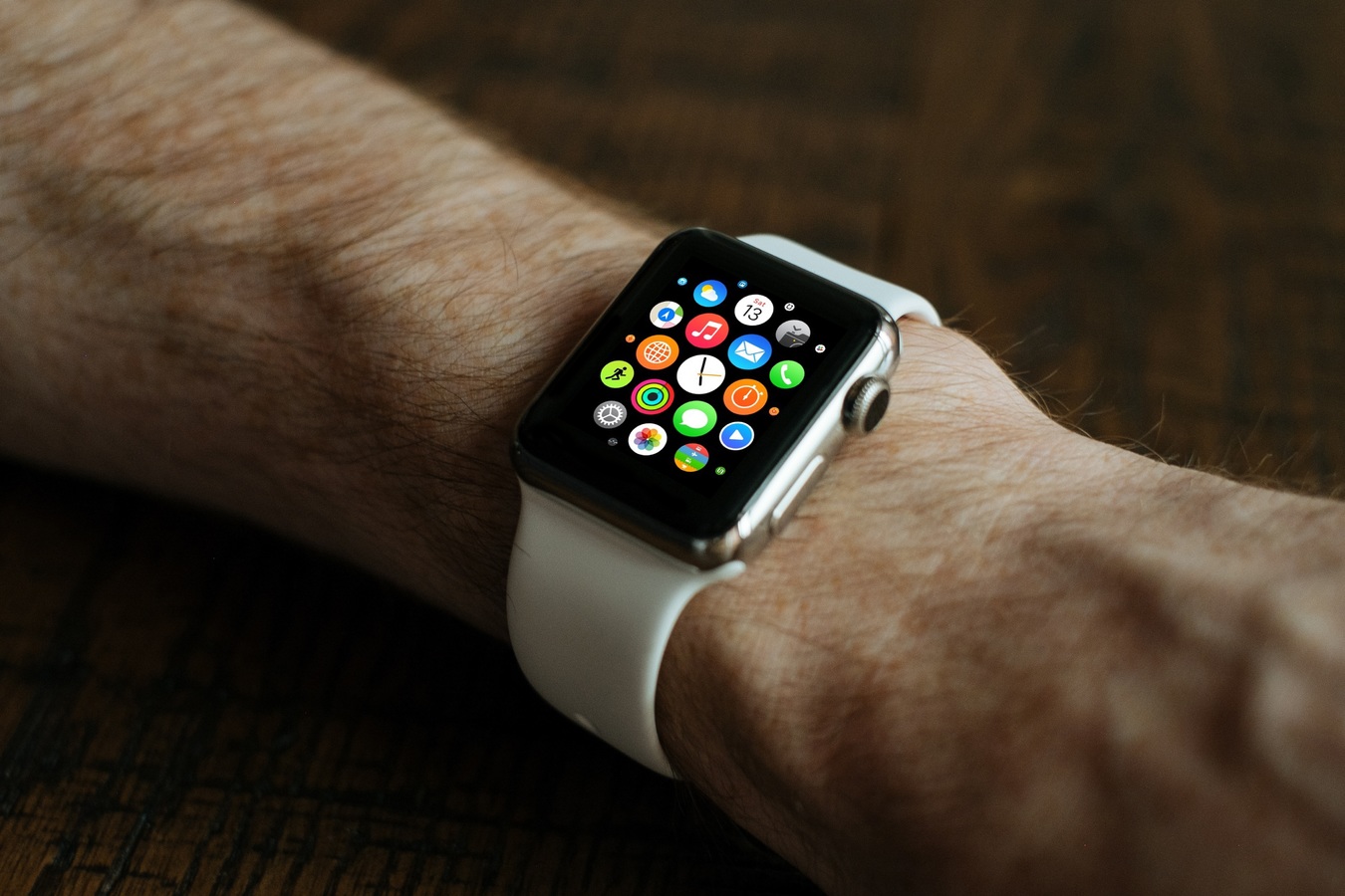 Apple watchOS 7 : l'arrivée du suivi du sommeil et du taux d'oxygène dans le sang confirmés
