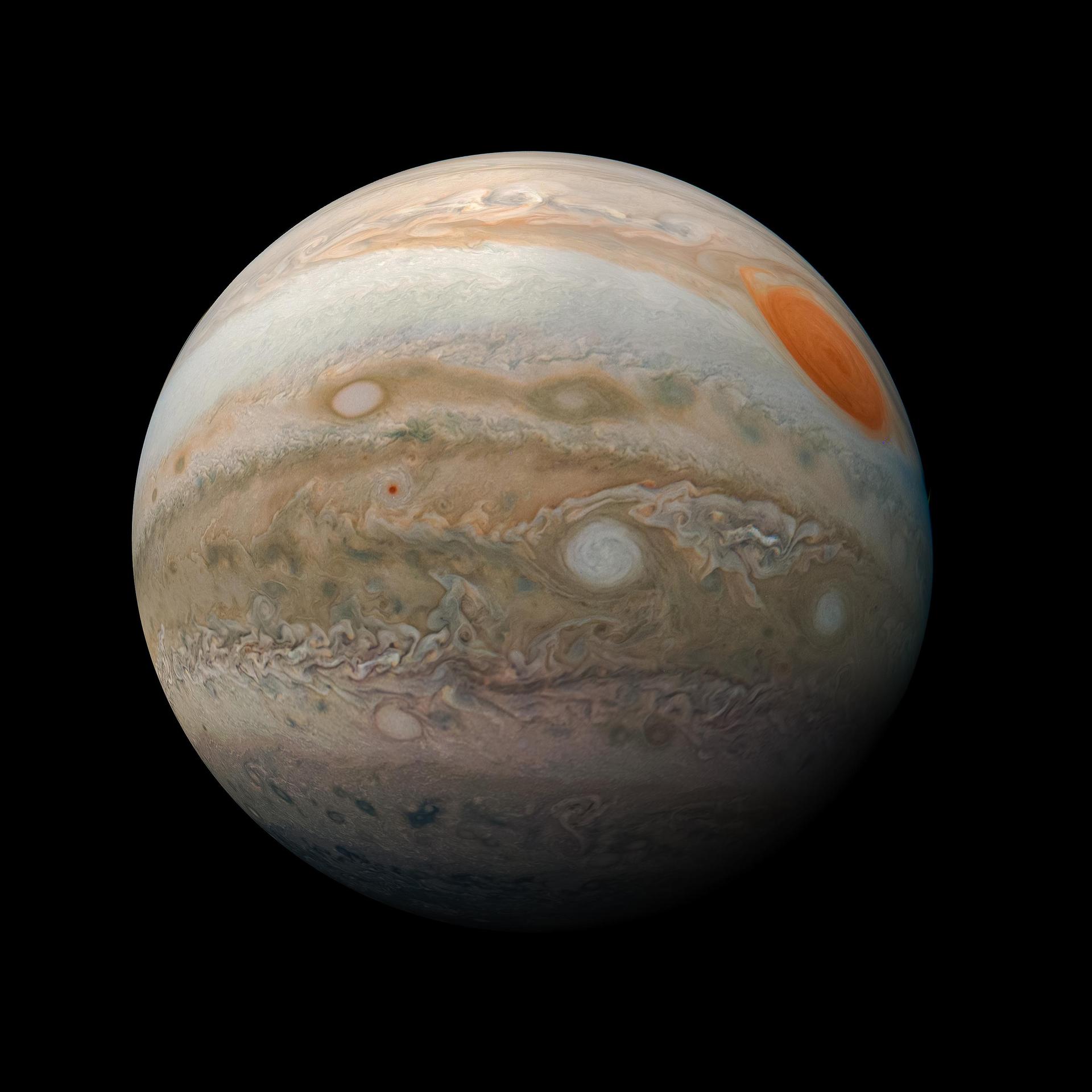 La Grande Tache rouge de Jupiter rétrécit, elle est désormais plus petite que la Terre !