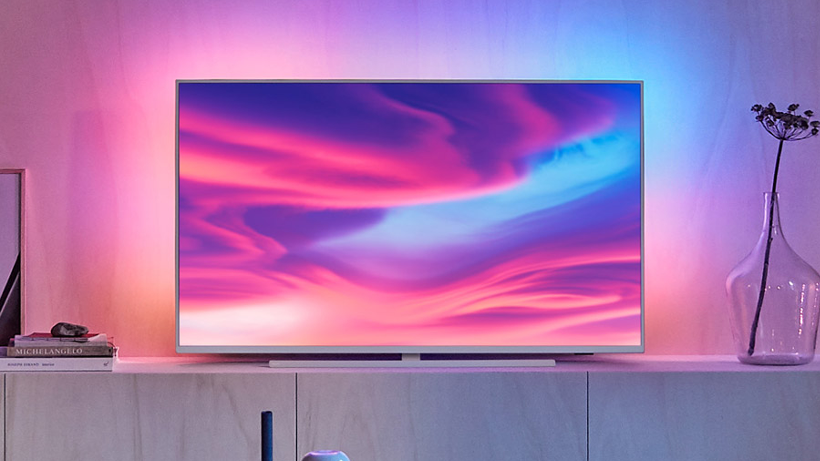 Лучший телевизор на андроид. Телевизор Philips Ambilight 55.