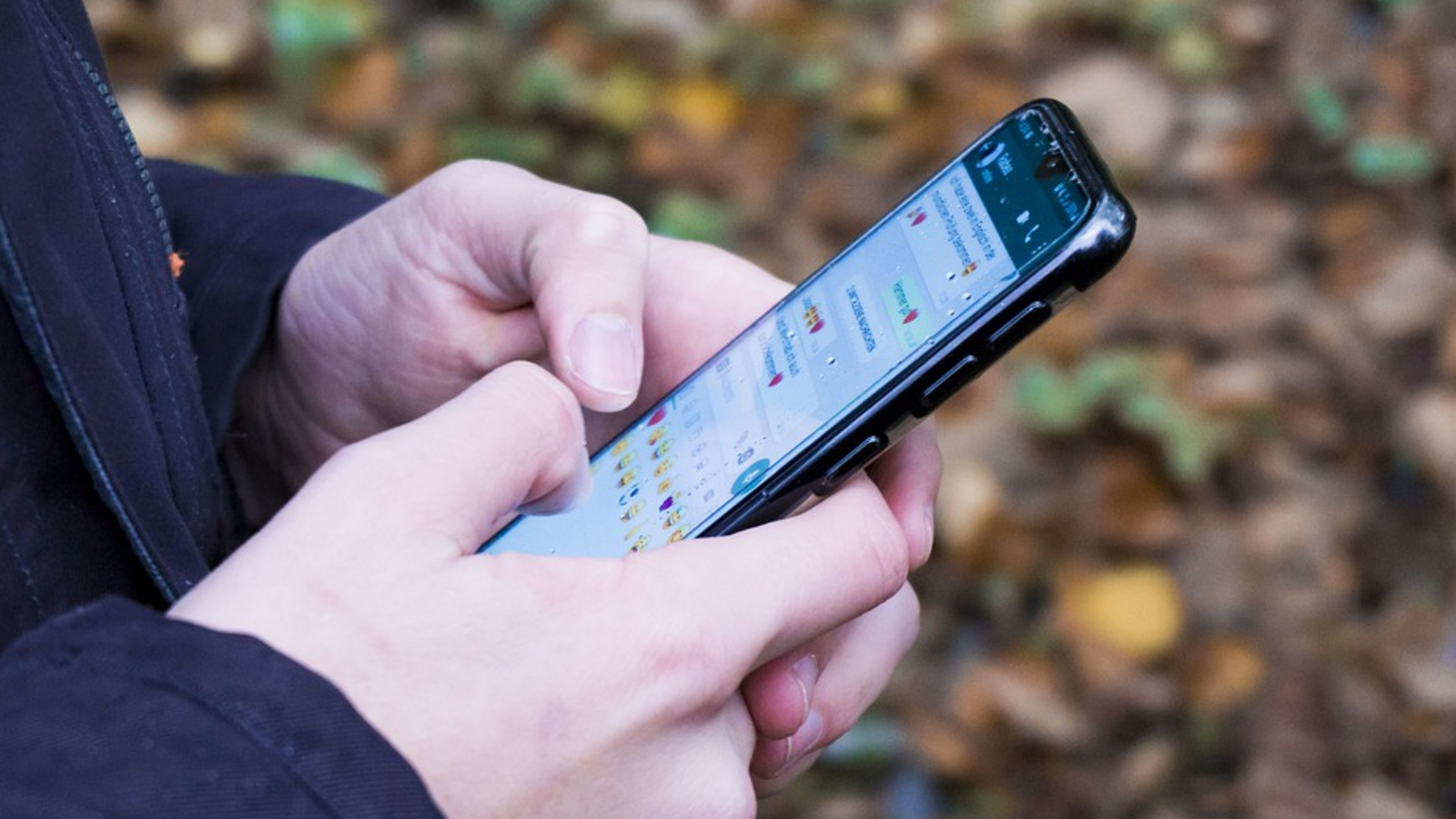 Tracking : l'appli mobile StopCovid obtient l'accord de la CNIL, sous conditions