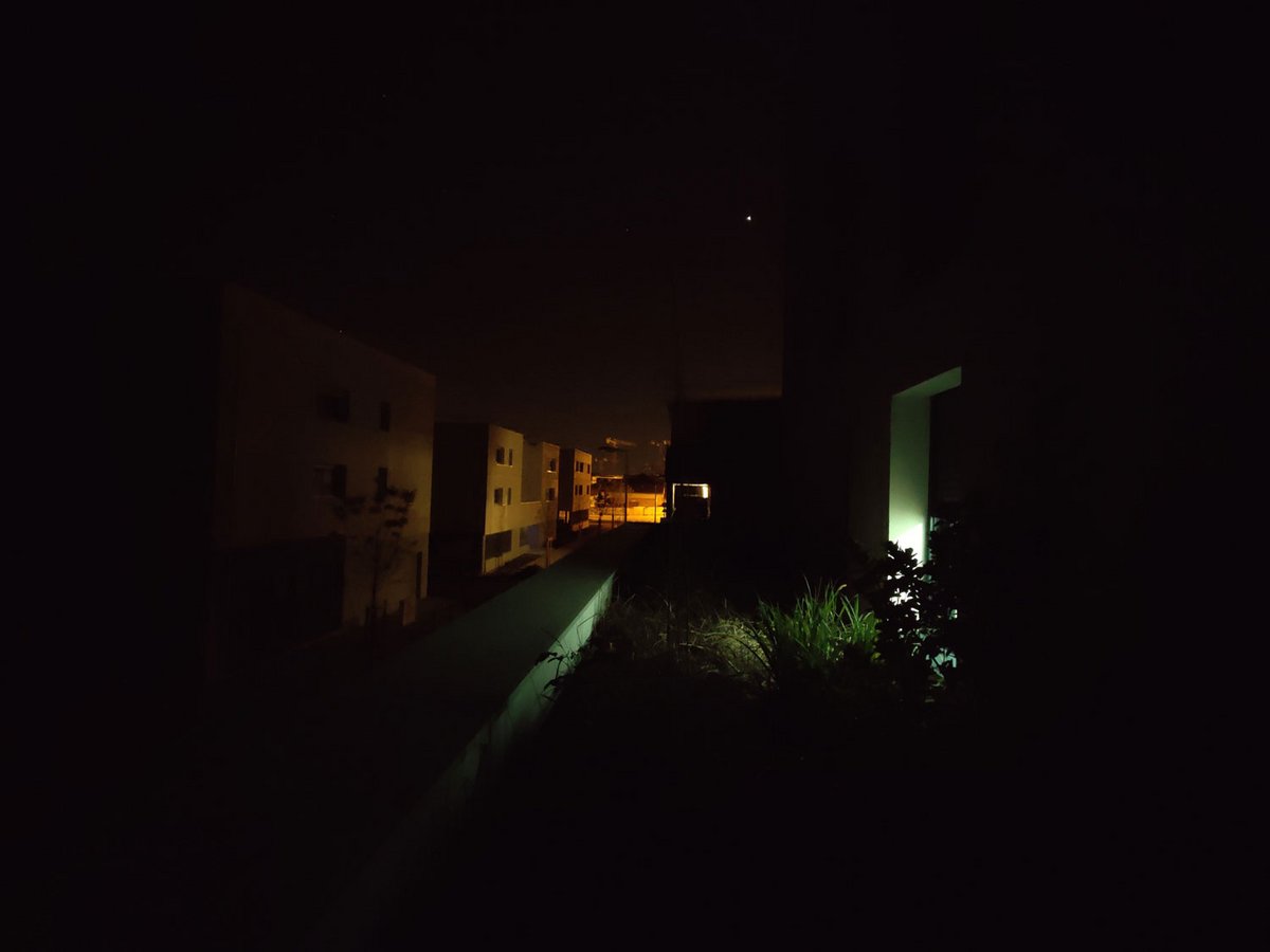photo-nuit-grand-angle-onelplus-8-pro.jpg