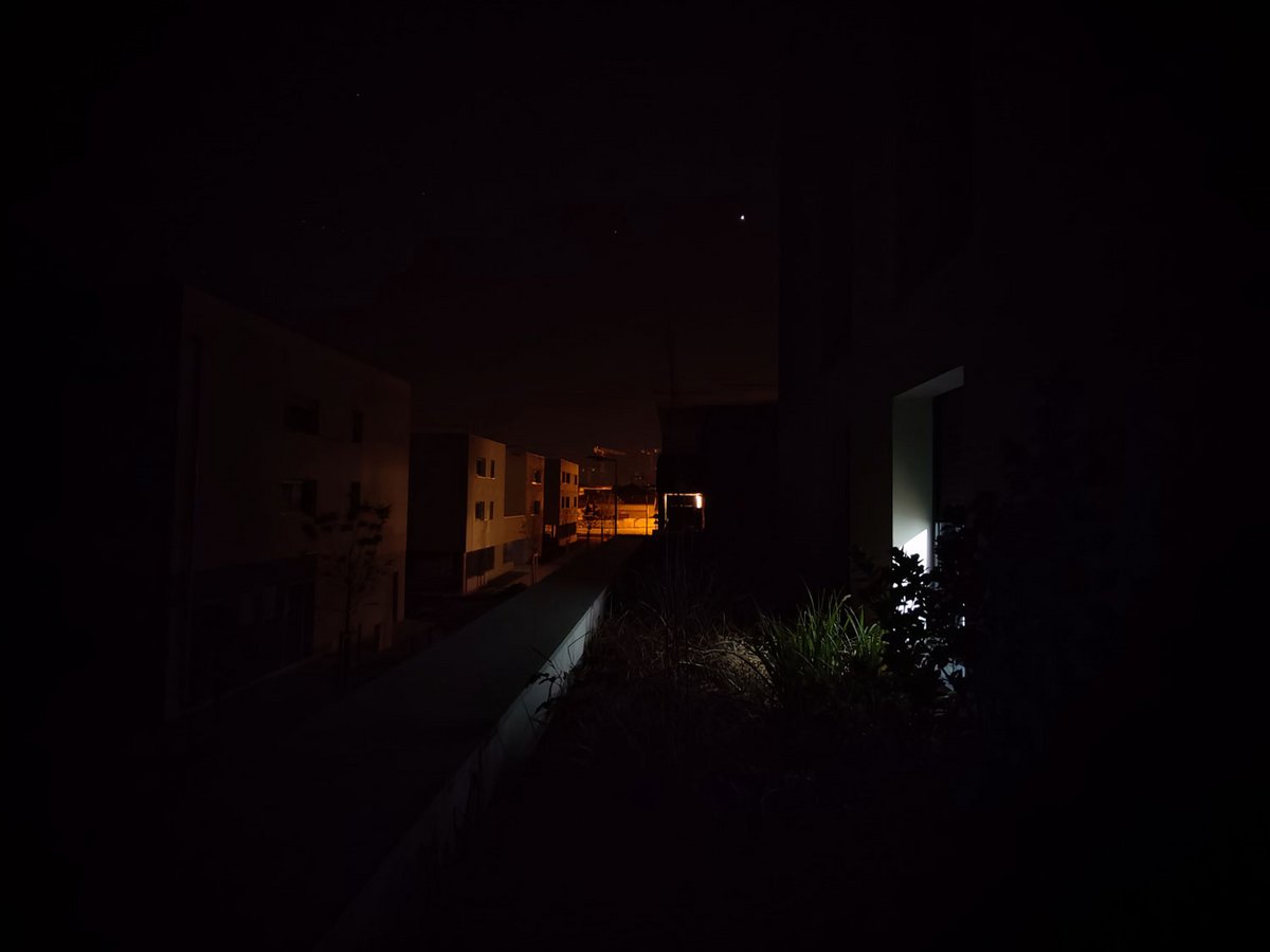 paysage-nocturne-grand-angle-oneplus-8.jpg